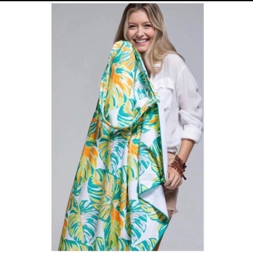 Tropical Convertible Beach Towel & Bag NWT